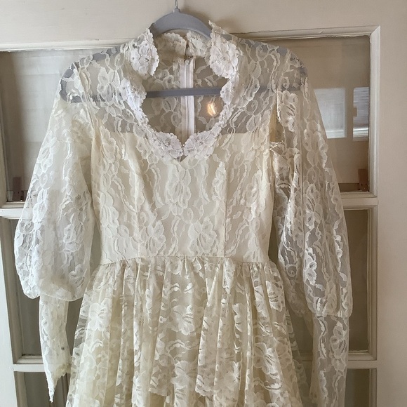 Vintage 1950’s Warm Ivory Chantilly Lace Wedding Gown Dress Prairie Cottagecore - Picture 1 of 16